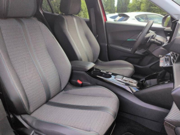 Photo 15 du bon plan PEUGEOT 2008 1.2 PureTech 130ch S&S Allure Pack EAT8 occasion à 15900 €