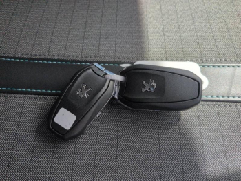 Photo 32 du bon plan PEUGEOT 2008 1.2 PureTech 130ch S&S Allure Pack EAT8 occasion à 15900 €