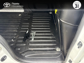 Photo 7 du bon plan TOYOTA PROACE CITY Medium 100 D-4D Dynamic RC23 occasion à 12490 €