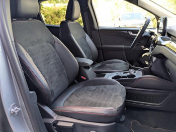 Photo 18 du bon plan FORD Kuga 2.5 Duratec 190ch FHEV E85 ST-Line X BVA occasion à 29900 €