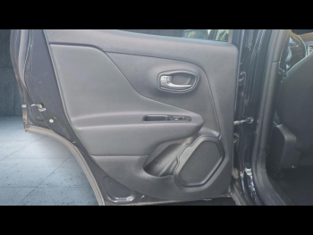 Photo 11 du bon plan JEEP Renegade 1.6 MultiJet 120ch Brooklyn Edition MY20 occasion à 17890 €