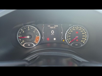 Photo 20 du bon plan JEEP Renegade 1.6 MultiJet 120ch Brooklyn Edition MY20 occasion à 17890 €