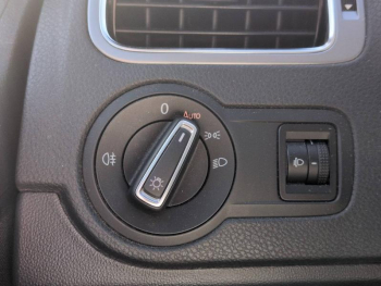 Photo 24 du bon plan VOLKSWAGEN Polo 1.4 TDI 90ch BlueMotion Technology Allstar 5p occasion à 9990 €