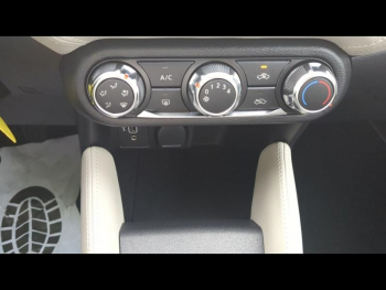 Photo 16 du bon plan NISSAN Micra 1.0 IG-T 92ch Made in France 2021.5 occasion à 15490 €