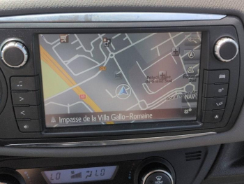 Photo 17 du bon plan TOYOTA Yaris HSD 100h Dynamic 5p occasion à 11200 €