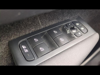 Photo 19 du bon plan VOLVO XC40 Recharge 231ch Start EDT occasion à 23990 €