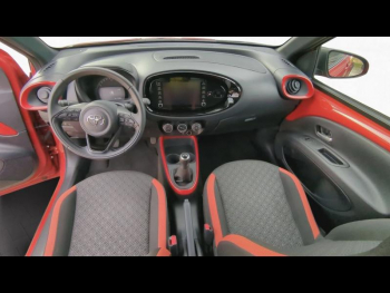 Photo 11 du bon plan TOYOTA Aygo X 1.0 VVT-i 72ch Design occasion à 13990 €