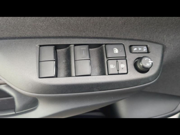 Photo 8 du bon plan TOYOTA Yaris Cross 116h Design MY22 occasion à 23280 €