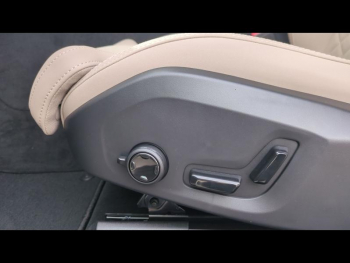 Photo 26 du bon plan VOLVO XC60 T6 Hybride Rechargeable 253 + 145ch Plus Style Dark Geartronic 8 AWD occasion à 66900 €