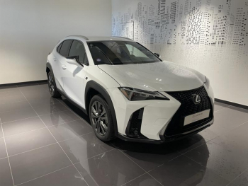 Photo 3 du bon plan LEXUS UX 300h F SPORT Design 4WD occasion à 39900 €