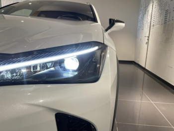 Photo 7 du bon plan LEXUS UX 300h F SPORT Design 4WD occasion à 39900 €