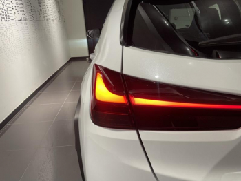 Photo 8 du bon plan LEXUS UX 300h F SPORT Design 4WD occasion à 39900 €