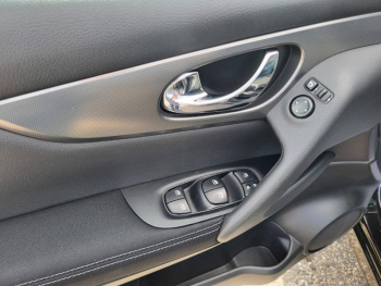 Photo 21 du bon plan NISSAN Qashqai 1.6L DIG-T 163ch N-Connecta occasion à 13790 €