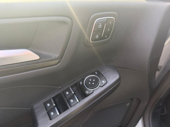 Photo 9 du bon plan FORD Kuga 2.5 Duratec 190ch FHEV E85 Vignale BVA occasion à 28490 €