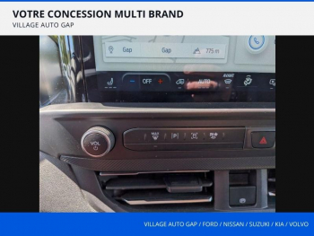 Photo 18 du bon plan FORD Transit Custom Fg VUL 320 L2H1 2.0 EcoBlue 136ch Limited BVA8 occasion à 39980 €