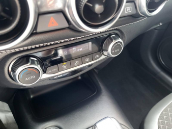 Photo 22 du bon plan NISSAN Juke 1.6 Hybrid 143ch N-Connecta 2023 occasion à 20390 €