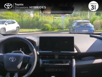 Photo 8 du bon plan TOYOTA C-HR 1.8 Hybride 140ch Graphic MY26 occasion à 33390 €