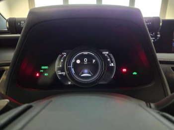 Photo 5 du bon plan LEXUS UX 250h 2WD F SPORT MY19 occasion à 23990 €