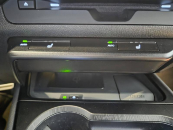 Photo 8 du bon plan LEXUS UX 250h 2WD F SPORT MY19 occasion à 23990 €