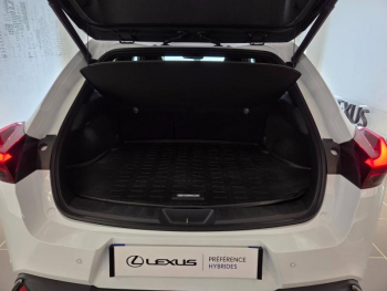 Photo 16 du bon plan LEXUS UX 250h 2WD F SPORT MY19 occasion à 23990 €