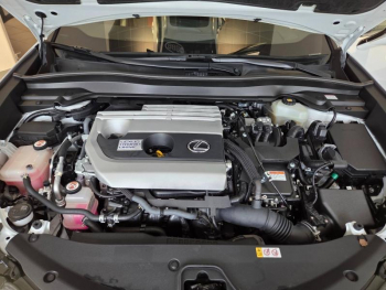 Photo 23 du bon plan LEXUS UX 250h 2WD F SPORT MY19 occasion à 23990 €