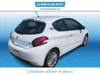 Photo 4 du bon plan PEUGEOT 208 1.2 PureTech 82ch Allure 3p occasion à 5290 €