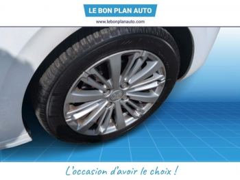 Photo 9 du bon plan PEUGEOT 208 1.2 PureTech 82ch Allure 3p occasion à 5290 €