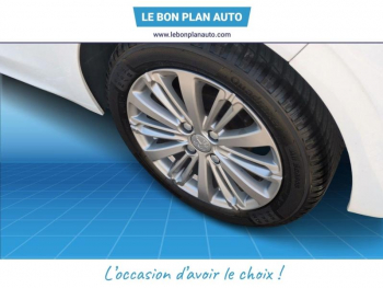 Photo 10 du bon plan PEUGEOT 208 1.2 PureTech 82ch Allure 3p occasion à 5290 €
