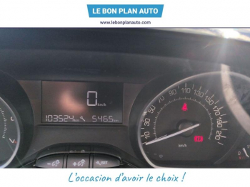 Photo 16 du bon plan PEUGEOT 208 1.2 PureTech 82ch Allure 3p occasion à 5290 €
