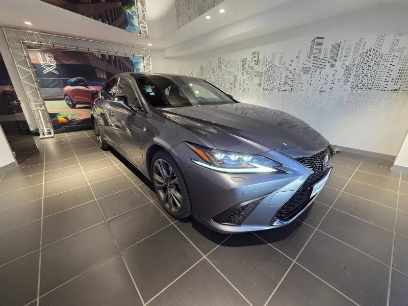 Bon plan LEXUS ES 300h F SPORT occasion à 33900 €