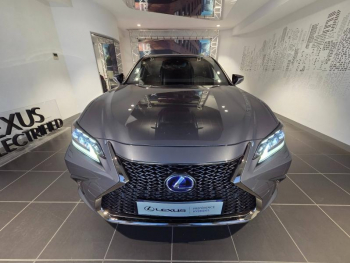 Photo 2 du bon plan LEXUS ES 300h F SPORT occasion à 33900 €