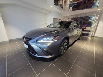 Photo 3 du bon plan LEXUS ES 300h F SPORT occasion à 33900 €