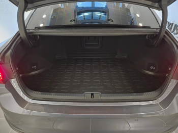Photo 15 du bon plan LEXUS ES 300h F SPORT occasion à 33900 €