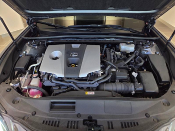 Photo 21 du bon plan LEXUS ES 300h F SPORT occasion à 33900 €