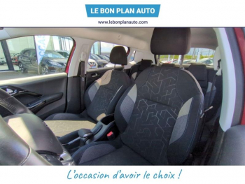 Photo 19 du bon plan PEUGEOT 2008 1.2 PureTech 110ch E6.c Signature S&S EAT6 occasion à 9390 €
