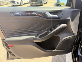 Photo 8 du bon plan FORD Focus 1.0 Flexifuel mHEV 125ch ST-Line X occasion à 20989 €