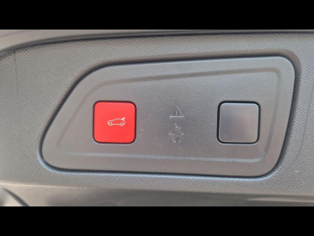 Photo 30 du bon plan CITROEN C5 Aircross Hybrid 225ch Shine Pack e-EAT8 occasion à 19490 €