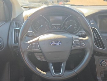 Photo 16 du bon plan FORD Focus 1.5 TDCi 120ch Stop&Start Titanium occasion à 12490 €