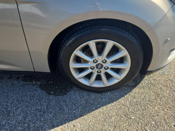 Photo 33 du bon plan FORD Focus 1.5 TDCi 120ch Stop&Start Titanium occasion à 12490 €
