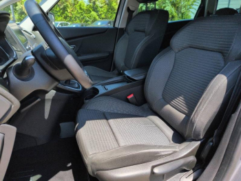 Photo 14 du bon plan RENAULT Grand Scenic 1.3 TCe 140ch FAP Business 7 places occasion à 11990 €