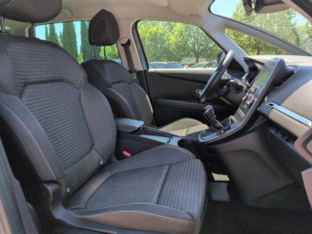 Photo 15 du bon plan RENAULT Grand Scenic 1.3 TCe 140ch FAP Business 7 places occasion à 11990 €