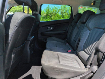 Photo 17 du bon plan RENAULT Grand Scenic 1.3 TCe 140ch FAP Business 7 places occasion à 11990 €