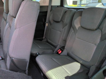 Photo 28 du bon plan RENAULT Grand Scenic 1.3 TCe 140ch FAP Business 7 places occasion à 11990 €