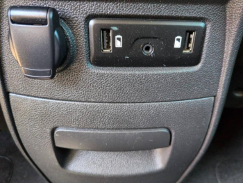 Photo 29 du bon plan RENAULT Grand Scenic 1.3 TCe 140ch FAP Business 7 places occasion à 11990 €