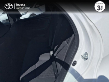 Photo 12 du bon plan TOYOTA Yaris 120 VVT-i Dynamic Business 5p MC24 occasion à 16990 €