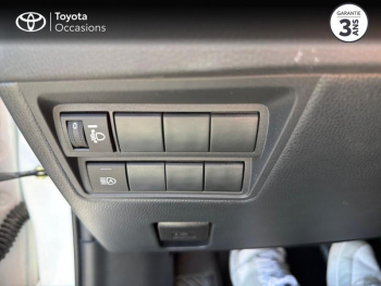 Photo 22 du bon plan TOYOTA Yaris 120 VVT-i Dynamic Business 5p MC24 occasion à 16990 €