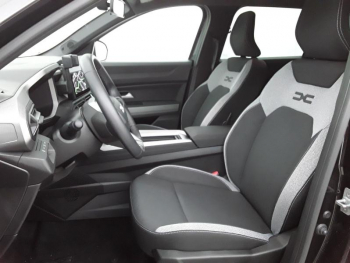 Photo 2 du bon plan DACIA Bigster 1.8 hybrid 155ch Journey occasion à 27900 €