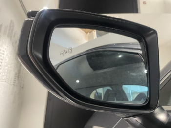 Photo 8 du bon plan LEXUS UX 300h F SPORT Design 2WD occasion à 32990 €