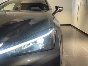Photo 10 du bon plan LEXUS UX 300h F SPORT Design 2WD occasion à 32990 €