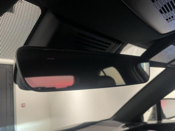 Photo 29 du bon plan LEXUS UX 300h F SPORT Design 2WD occasion à 32990 €